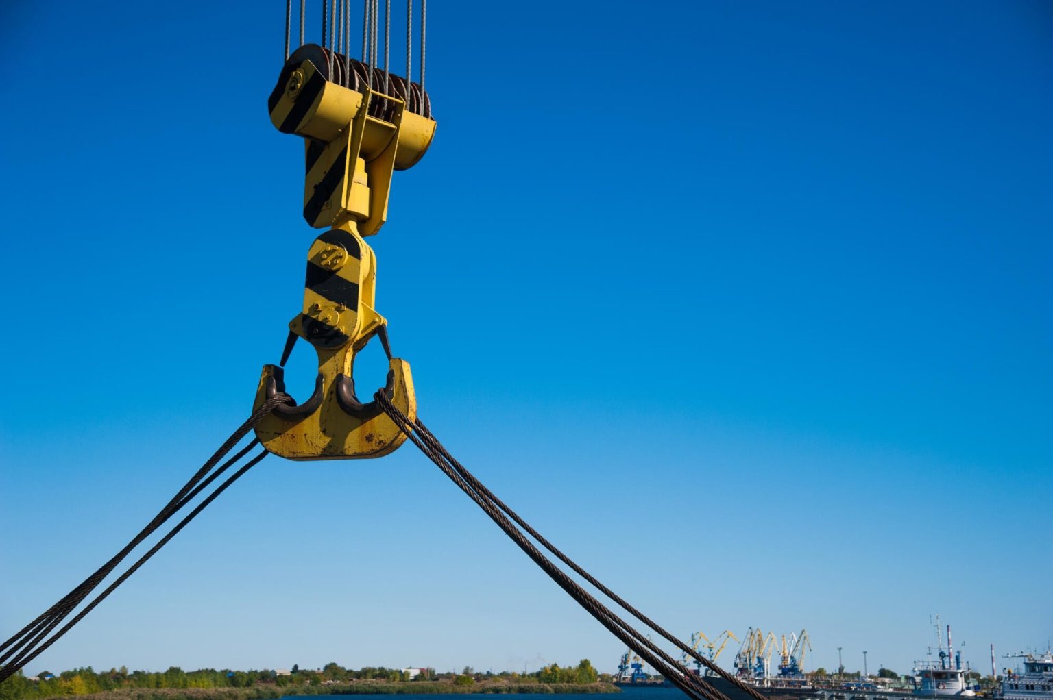 Heavy-Duty Lifting Chains for Industrial and Construction Use - eHallPass